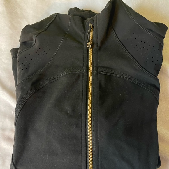 Black Lululemon jacket. - Picture 1 of 4